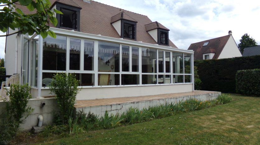 For sale Croissy sur Seine in a research district