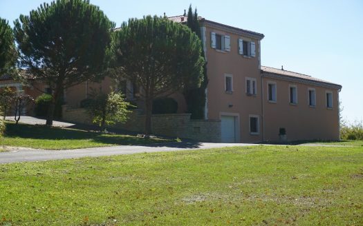 Luxurious contemporary Provencal style villa nestled in the heart of peaceful Perigord Vert.