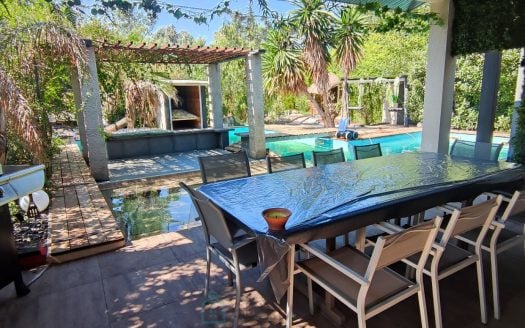 Villa contemporaine 6 pièces avec piscine et jardin paysager