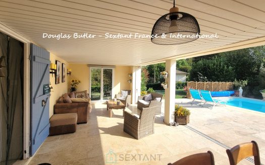 3 bedroom home with pool and garden, within walking distance of Miramaont de Guyenne