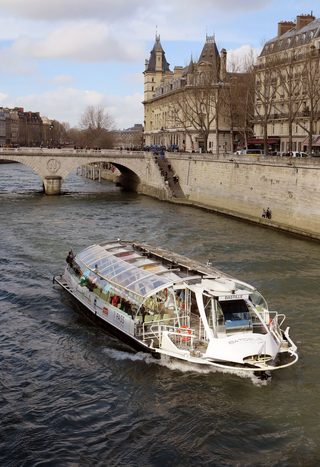 attractions in Paris|best museums in Paris|best restaurants in Paris|Paris|shopping in Paris