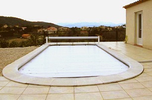 automatic pool cover|French law|French swimming pool|pool in French property|pools security system
