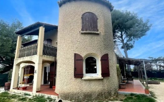 FRENCH PROVENCE – ST MITRE – Dual-Living Villa with Breathtaking Views & Provençal Charm