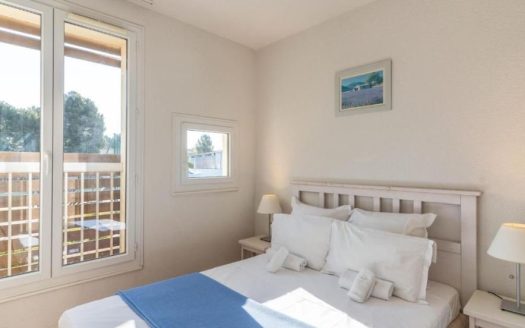 RENTAL INVESTMENT – LA LONDE LES MAURES – Residence L&apos;ile D&apos;or – Vacanceole** 3.70% profitability