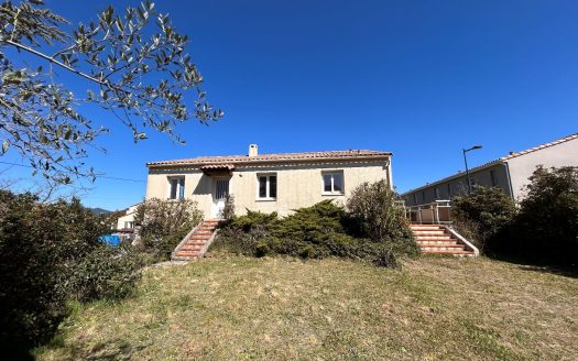 Detached House on over 1400sqm of land