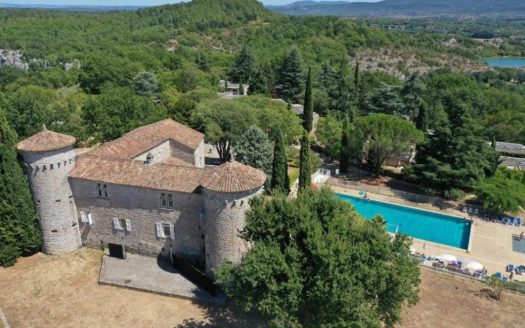 RENTAL INVESTMENT – BERRIAS AND CASTELJAU – Residence Vacances Bleues Lou Castel***- 5.80% profitability