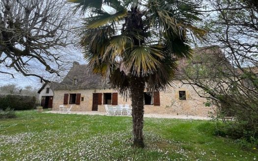 Autentic Périgord-style stone house