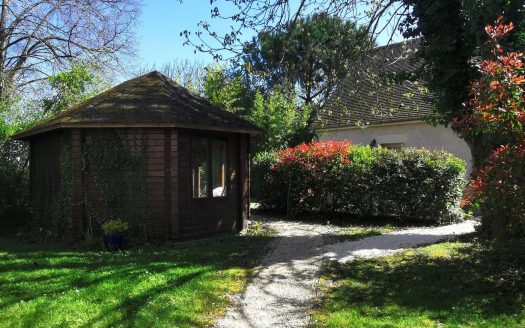 Property with 2 houses and outbuildings – Amboise town center