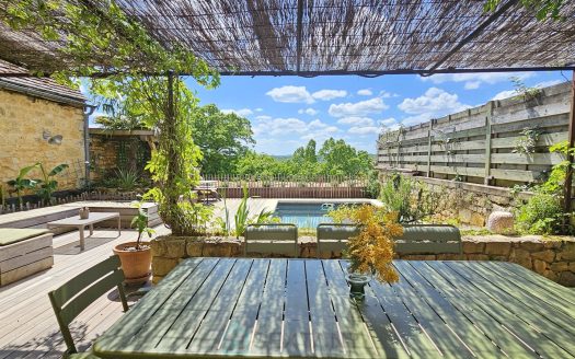 Exceptional 234 sqm property in the Bastide of Domme with a panoramic terrace overlooking the valley.
