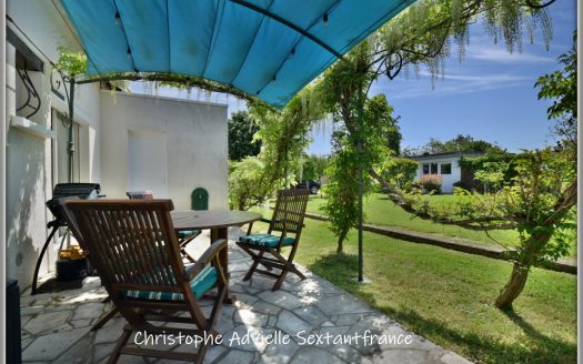 Detached house, fully renovated with 3 bedrooms, 2 shower rooms , plot of 1300 square meters