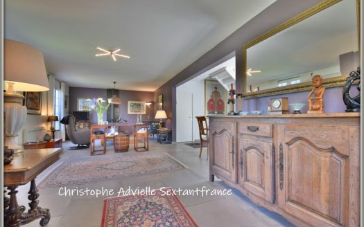 Detached house, fully renovated with 3 bedrooms, 2 shower rooms , plot of 1300 square meters