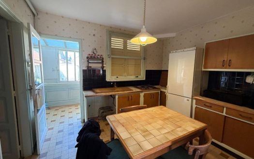 House to renovate with independent accommodation and outbuildings – Verneuil-sur-Avre