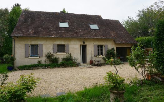 Charming country house nestled in the calm of the Périgord Vert natural park.