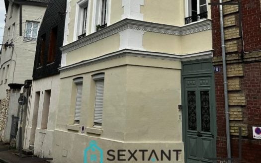 Apartment building or family home- Saint Gervais district , city center