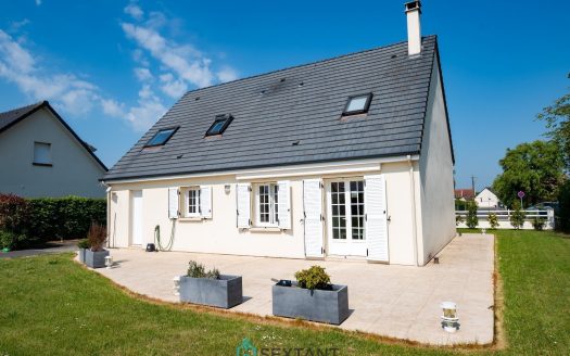 Pavillon individuelle, avec garage et jardin
