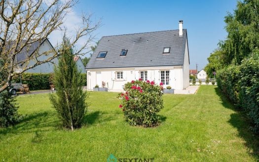 Pavillon individuelle, avec garage et jardin