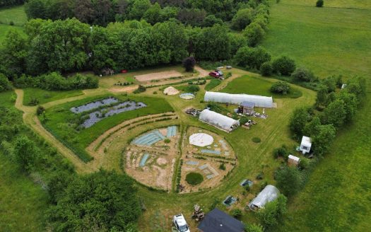 Certified Organic Agricultural Land with Off-Grid Accommodations and Agritourism Potential