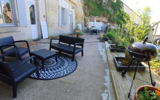 Troglodyte dwelling Faverolles-Sur-Cher 41400 €129,500