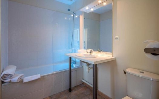 RENTAL INVESTMENT – BARBASTE – Residence Le Domaine du golf d&apos;Albret *** – 3.39% profitability