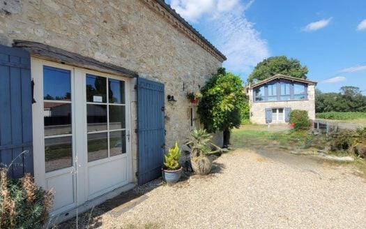 3 charming stone properties with a pool neay Eymet