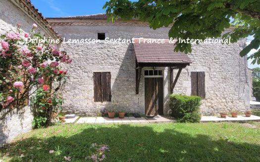Large stone property to modernize, 230sqm, Dordogne, Bergerac