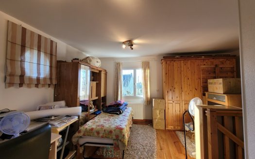 FOR SALE – COUNTRY HOUSE WITH TWO ACCOMMODATIONS – PEACE, CHARM & POTENTIAL