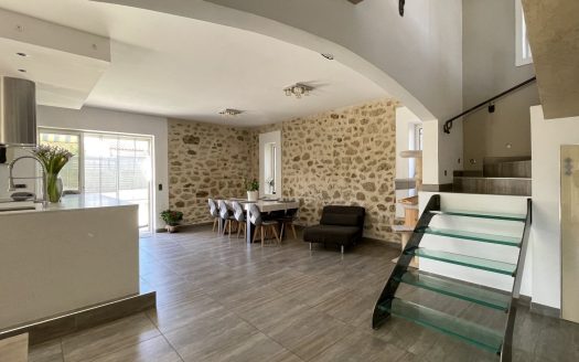 ISTRES – Magnificent VILLA T6 – 200sqm – with Swimming Pool and High-end Services