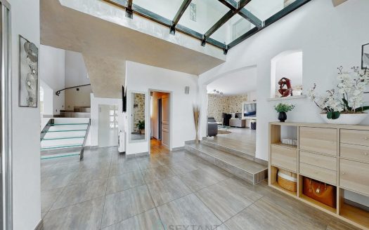 ISTRES – Magnificent VILLA T6 – 200sqm – with Swimming Pool and High-end Services