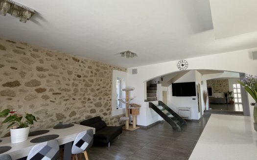 ISTRES – Magnificent VILLA T6 – 200sqm – with Swimming Pool and High-end Services