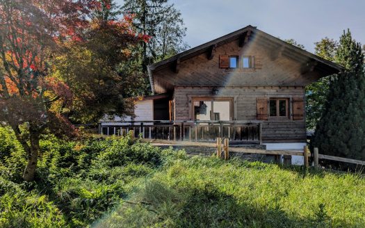 Exclusive:134sqm Charming Family Chalet in Les Houches – A Renovation Opportunity!