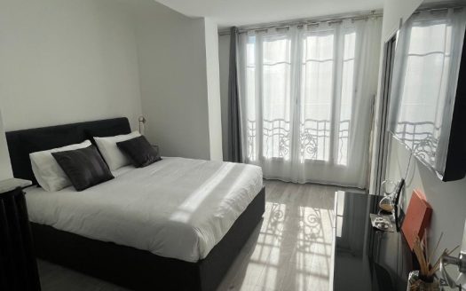 Cannes:1BR apartment, 40sqm, ideally located near the beaches on Bd de la Croisette