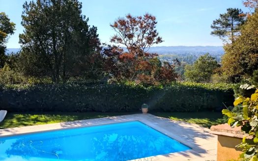 BERGERAC, CHARMING HOUSE WITH PANORAMIC VIEW