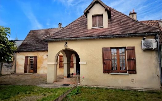 BERGERAC. NEAR TOWN CENTER