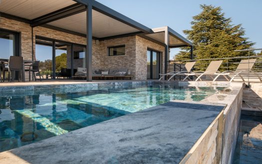 PROVENCE FRANCE – ISTRES  Luxury VILLA – 300 sqm Living Space – Panoramic View – Two Pools – 200m from the beach