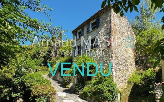 DETACHED TWO-BED STONE HOUE, WOODLAND GARDEN, NEAR CATHARE CASTLE