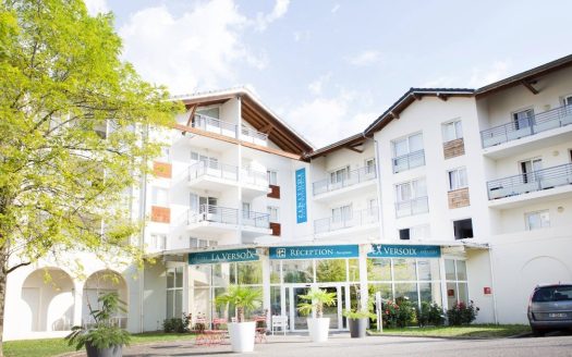RENTAL INVESTMENT – DIVONNE-LES-BAINS – Residence Zenitude Hotel-residence La Versoix *** – 6.25% profitability
