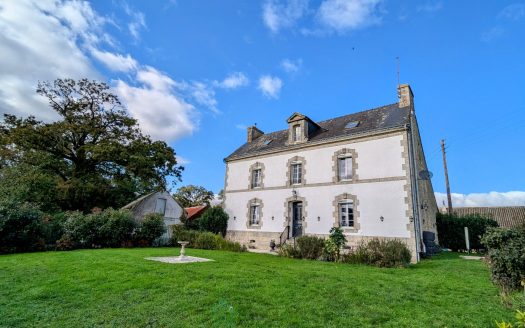 Stunning 4 bedroom bourgeois house in the countryside, with enclosed garden