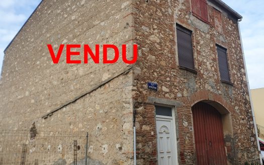 For sale house in TAUTAVEL ideal  for investors
