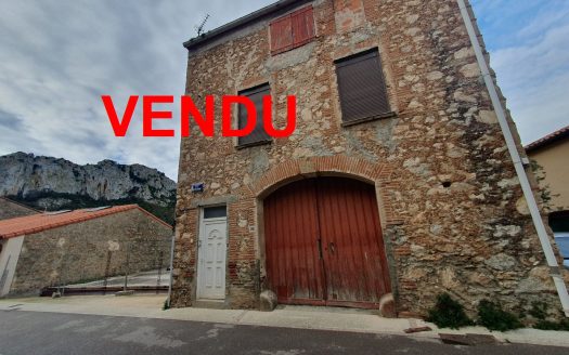 For sale house in TAUTAVEL ideal  for investors