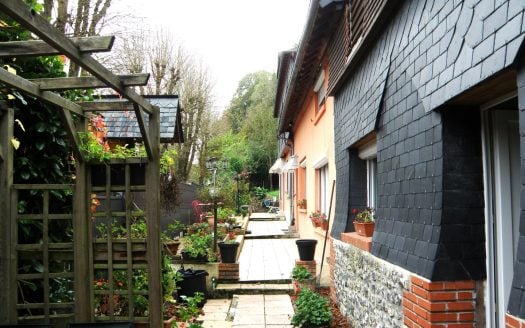 At the gates of HONFLEUR, beautiful property for gites and guest rooms