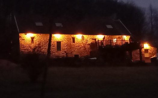 Independant large stone house in the countryside, with amazing views, garden and forest. 12,127 sqm