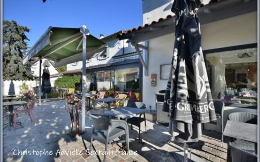 Near Bergerac, beautifull wellknown restaurant and bed and breakfast