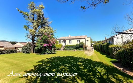 Detached House on over 1400sqm of land