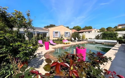 Villa with outbuilding in a charming village