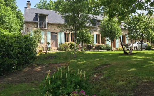 Must see, Rare, beautifully renovated stone property, 6 bedrooms, swimming pool.
