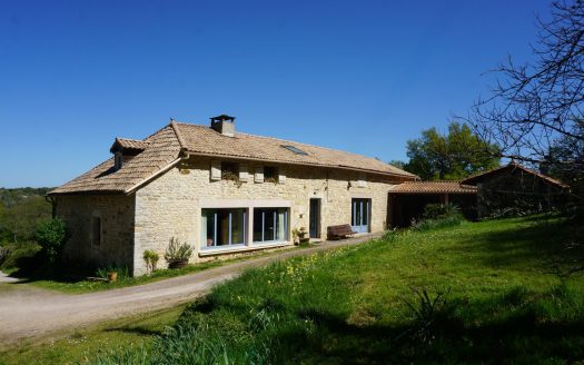 Charming stone house nestled in the tranquility of the green Périgord