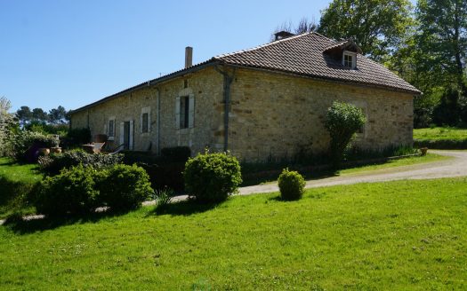 Charming stone house nestled in the tranquility of the green Périgord