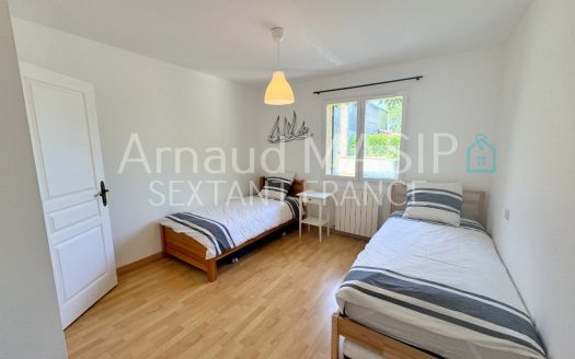 IMPOSING, SPACIOUS 4-BED PROPERTY, HEATED POOL, TERRACES, LANDSCAPED GROUNDS