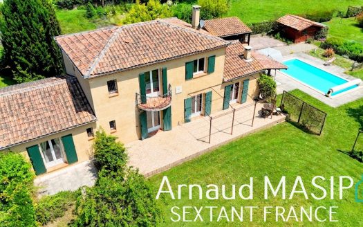 IMPOSING, SPACIOUS 4-BED PROPERTY, HEATED POOL, TERRACES, LANDSCAPED GROUNDS