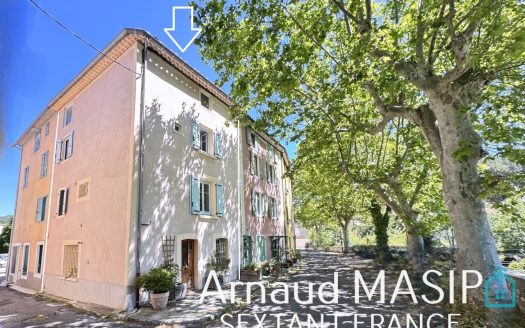 SEMI-DETACHED 4-BED HOUSE WITH A VIEW, PARTLY RENOVATED, ATTRACTIVE RIVERSIDE LOCATION QUILLAN CENTRE
